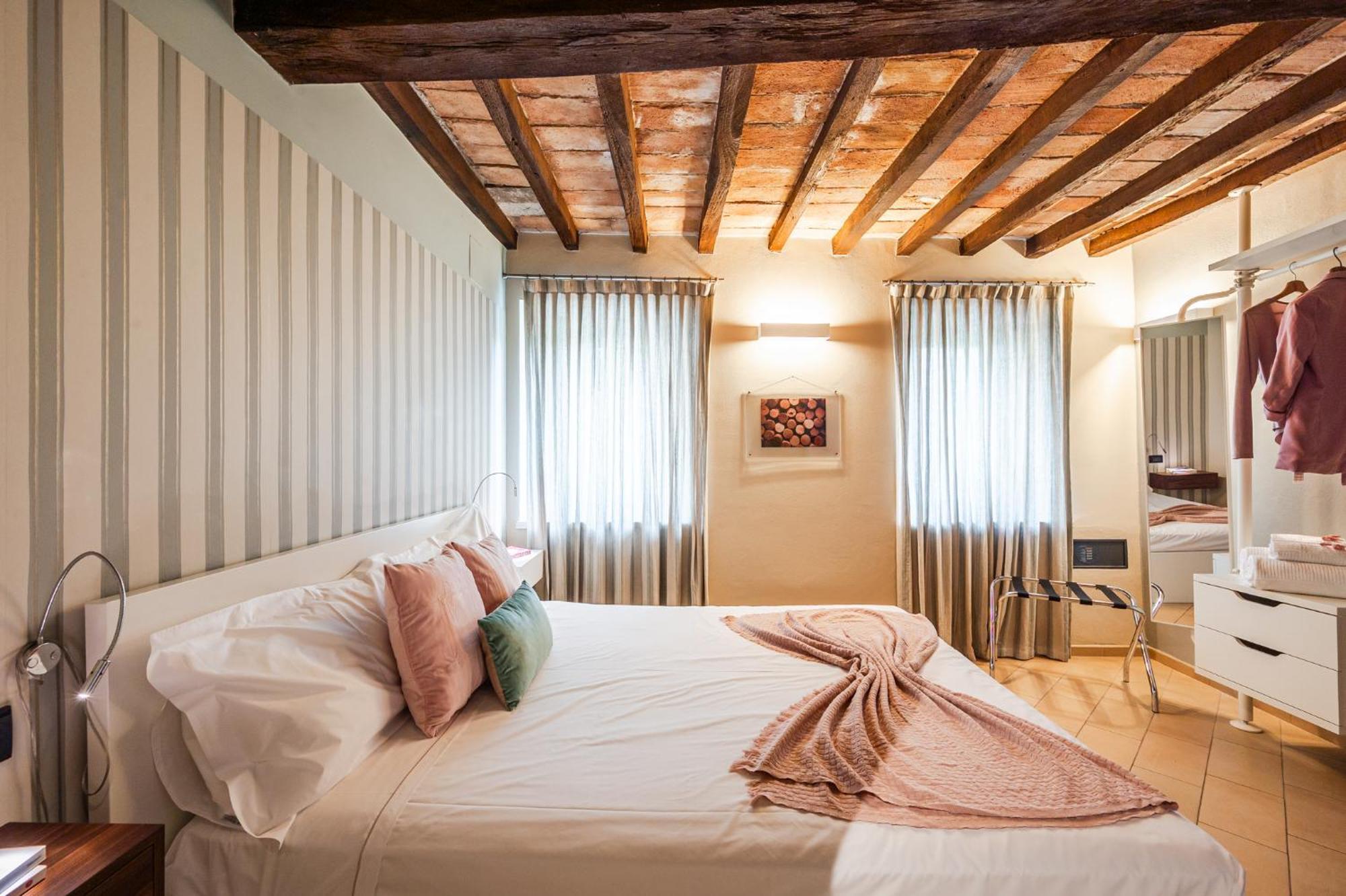 Emilio'S Rooms كاستلفترو دي مودينا المظهر الخارجي الصورة